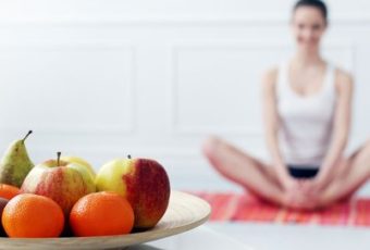What to Eat and Drink After a Yoga Session